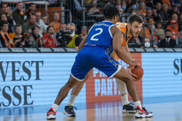 尤其值得一 尤其值得一